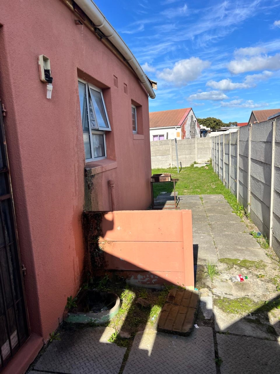 2 Bedroom Property for Sale in Colorado Park Western Cape